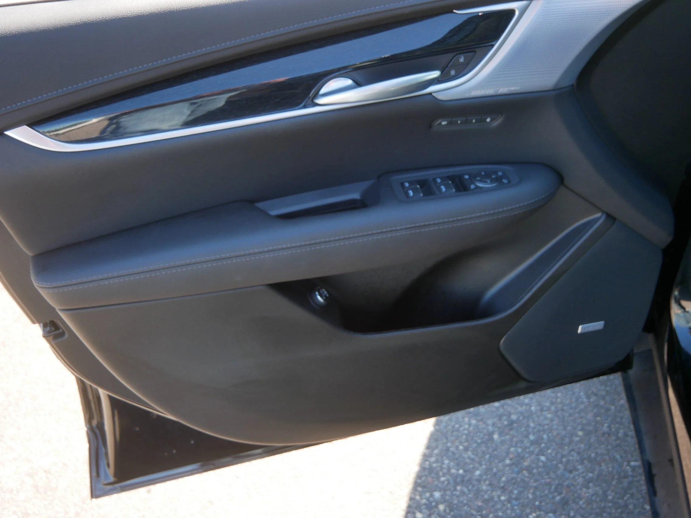 Used 2025 Stellar Black Metallic Cadillac AWD Premium Luxury image 22