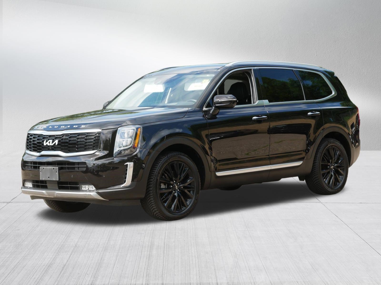 Used 2022 Black Copper Kia SX image 3