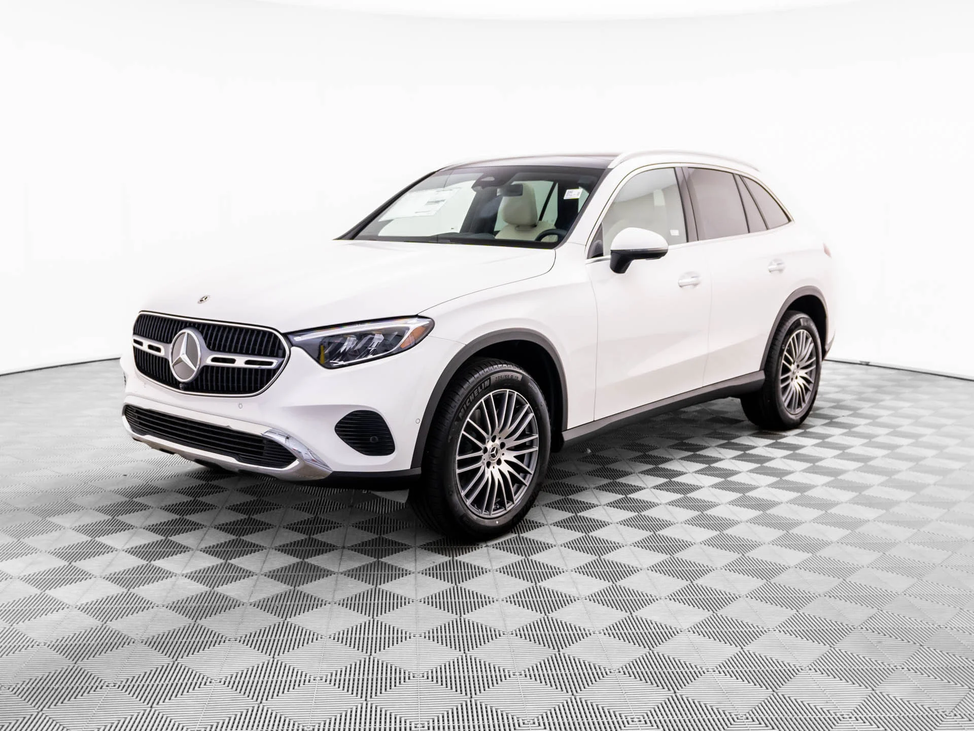 2026 Mercedes-Benz GLC Base