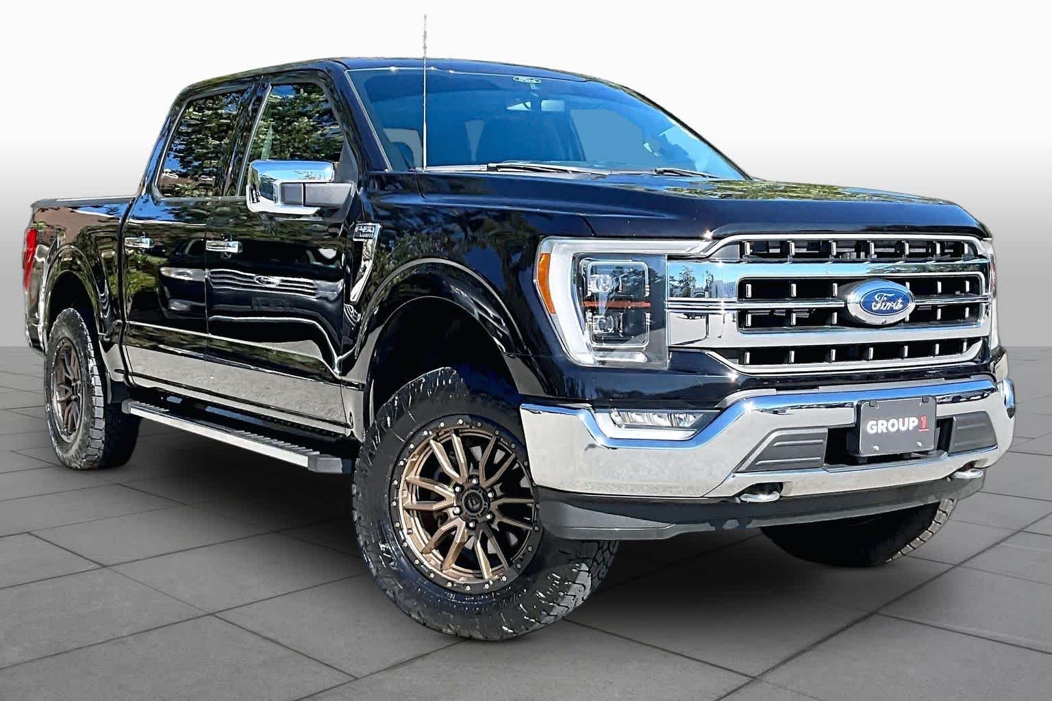Used 2021 Agate Black Metallic Ford LARIAT image 3
