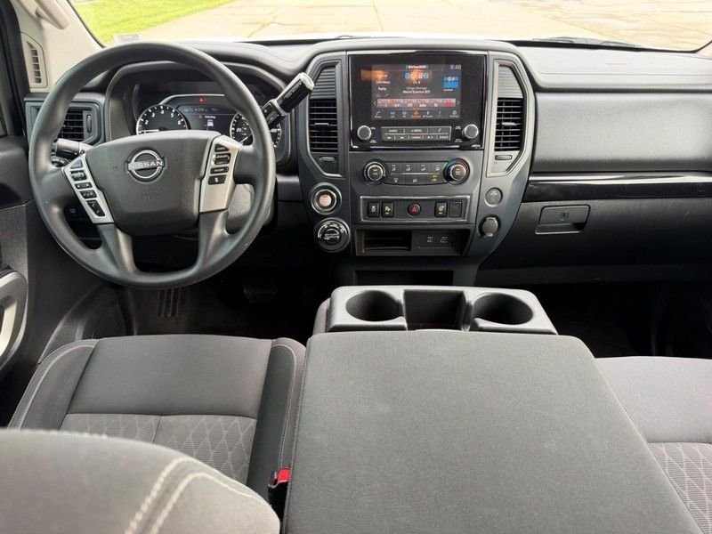 2023 Nissan Titan SV - Photo 8