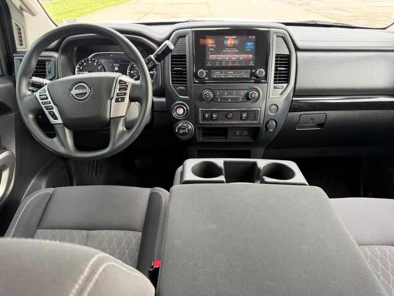 2023 Nissan Titan SV - Photo 8