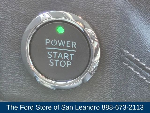 2025 Ford F-150 Lightning Flash - Photo 19