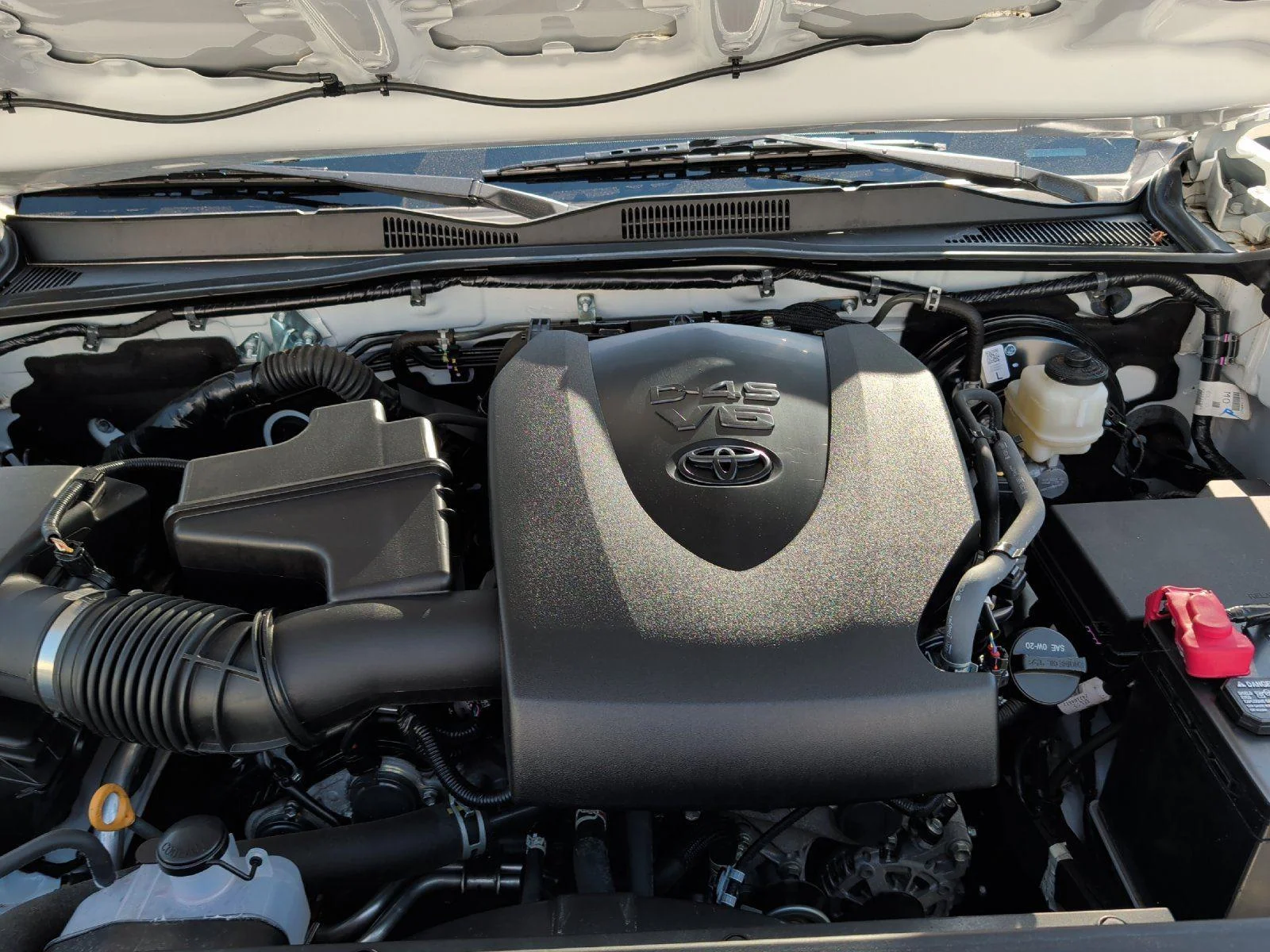 Used 2023 Ice Cap Toyota SR5 image 9