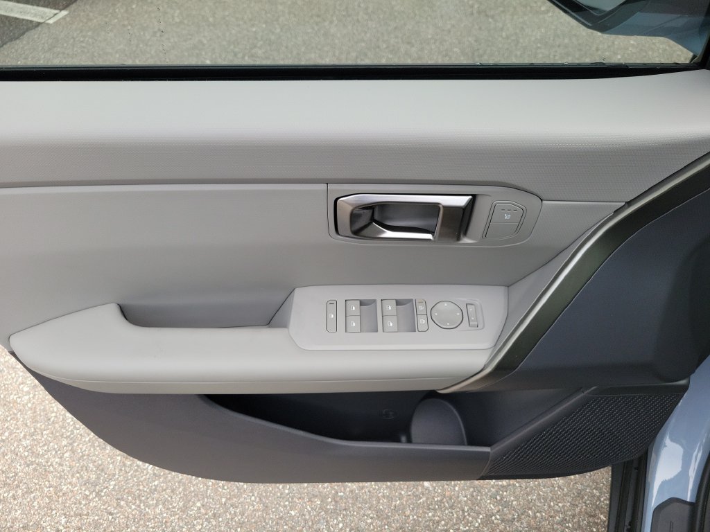New 2027 Pale Gray Kia EX image 20