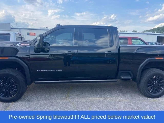 Used 2022 Black GMC Denali image 3