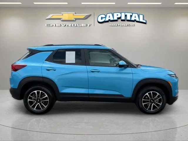 Used 2025 Marina Blue Metallic Chevrolet LT image 6