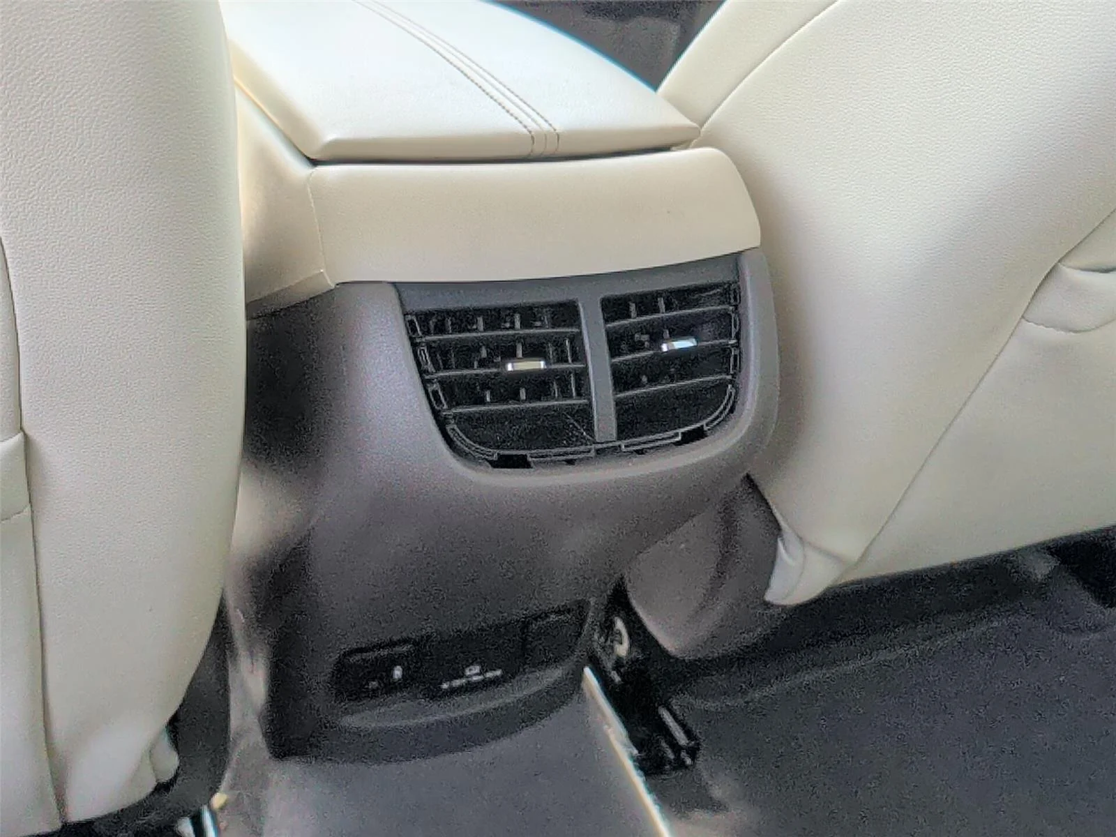 Used 2024 Sterling Gray Metallic Chevrolet LT image 31