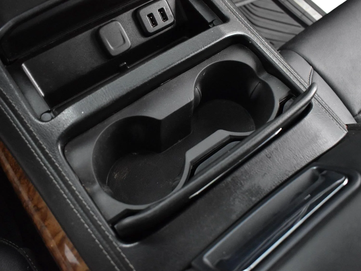 Used 2018 Black Chevrolet Premier image 19