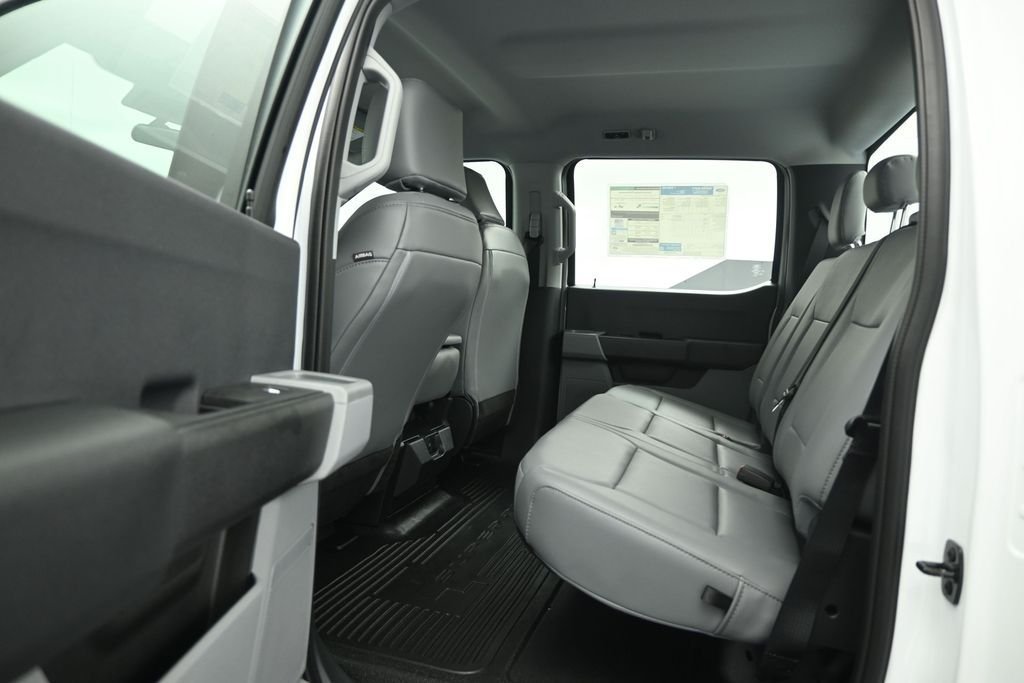New 2026 Oxford White Ford XL image 14