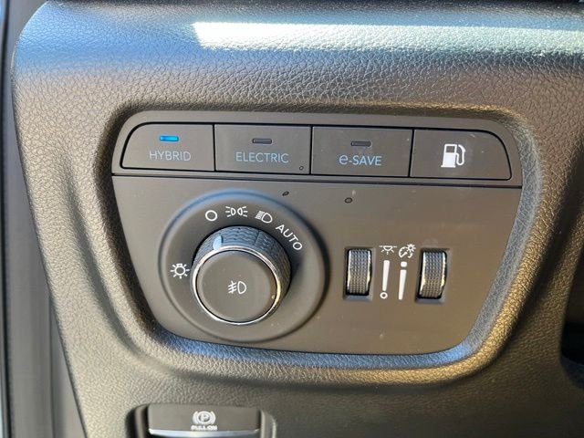 Used 2022 Silver Zynith Jeep Summit 4xe image 26