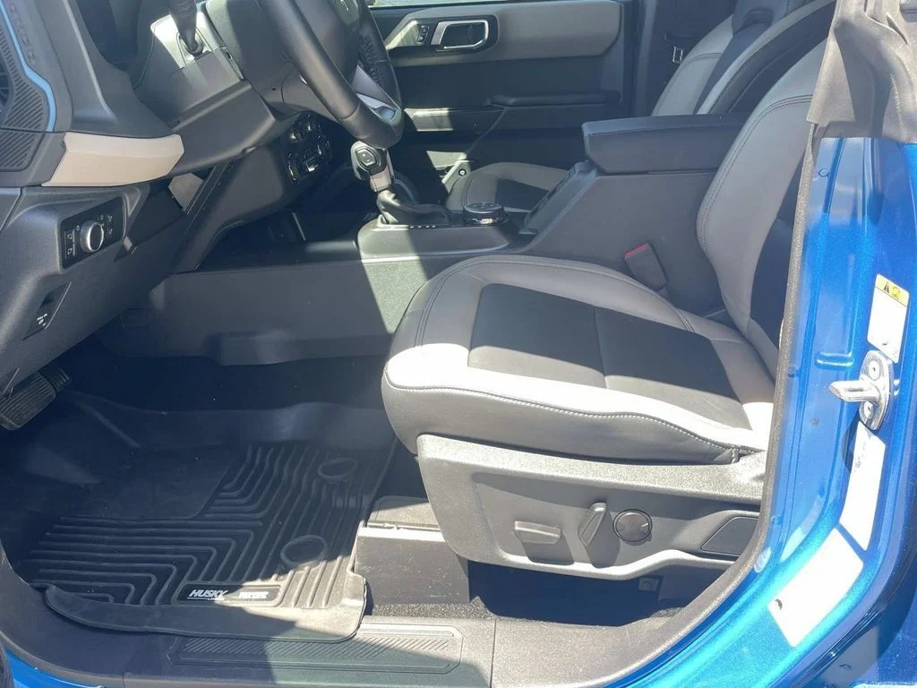 Used 2024 Blue Ford Wildtrak image 13
