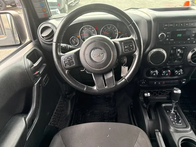 Used 2018 Rhino Clearcoat Jeep Sport S image 18
