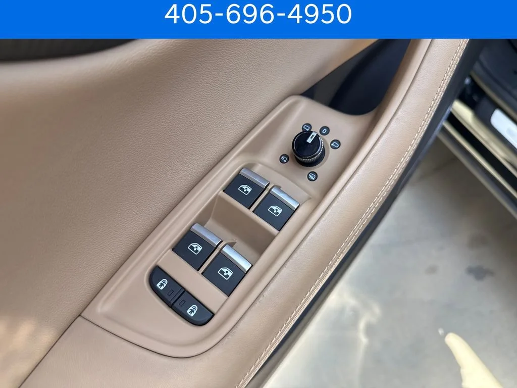 Pre-Owned 2022 Audi Q8 Prestige