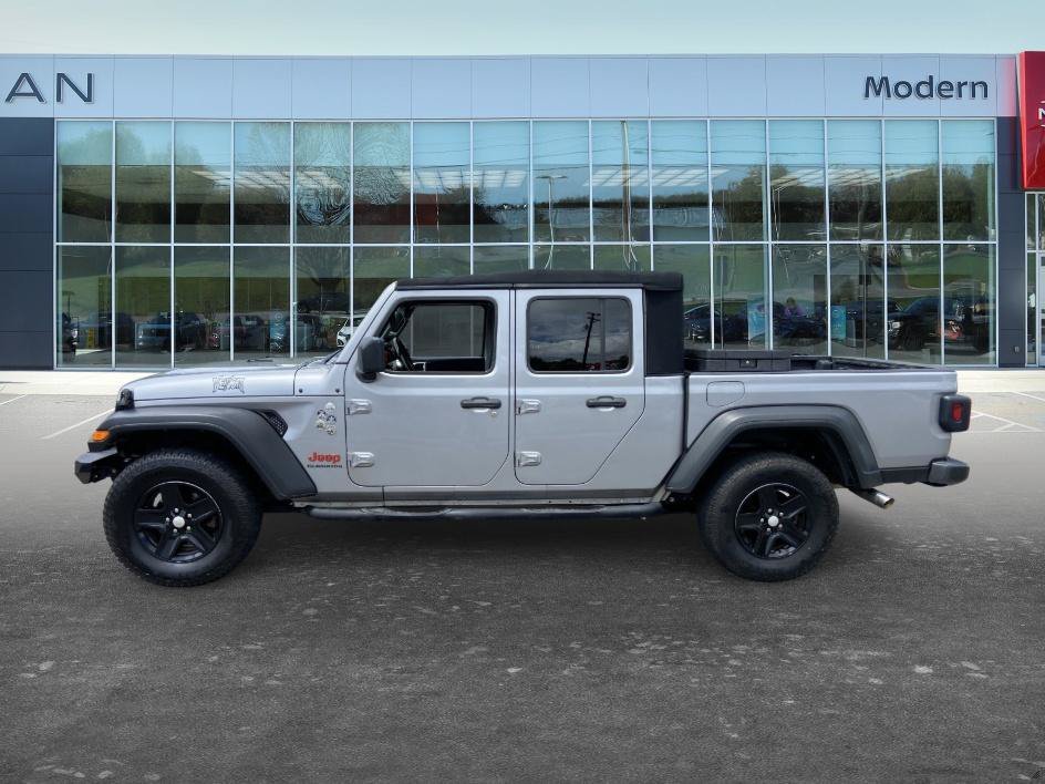 Used 2020 Billet Silver Metallic Clearcoat Jeep Sport S image 8
