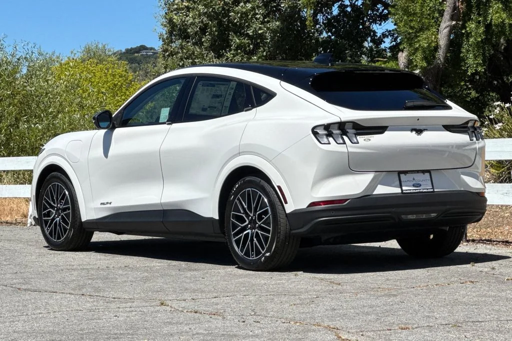 New 2026 White Metallic Ford Premium image 6