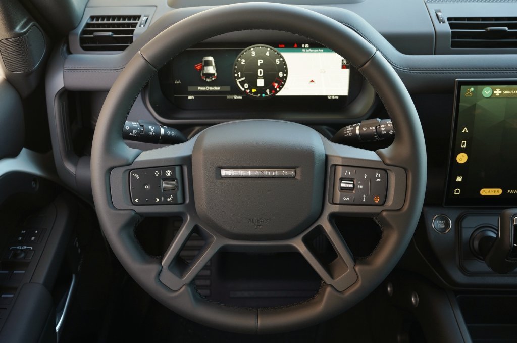New 2026 Fuji White Land Rover X-Dynamic SE image 16