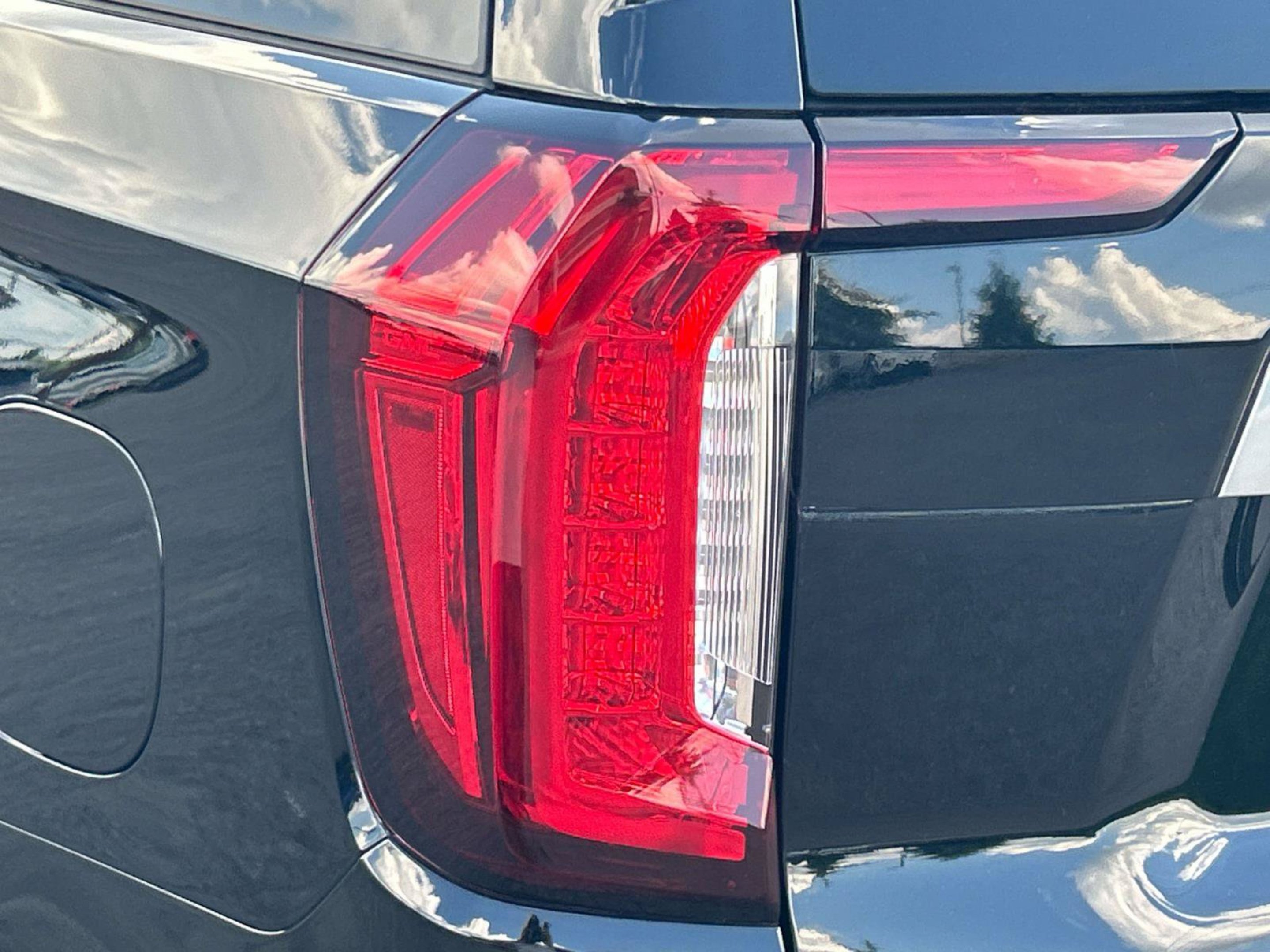 Used 2023 Onyx Black GMC Denali image 43