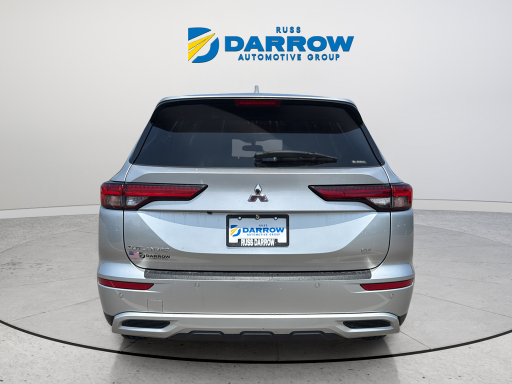 Used 2024 Silver Mitsubishi SE image 4