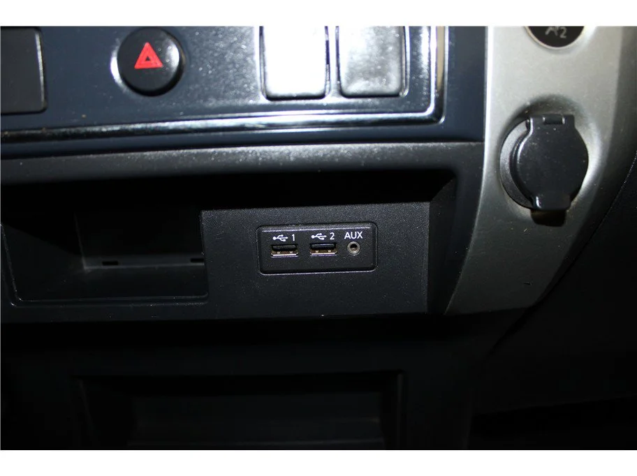 Used 2019 Glacier White Nissan SV image 20