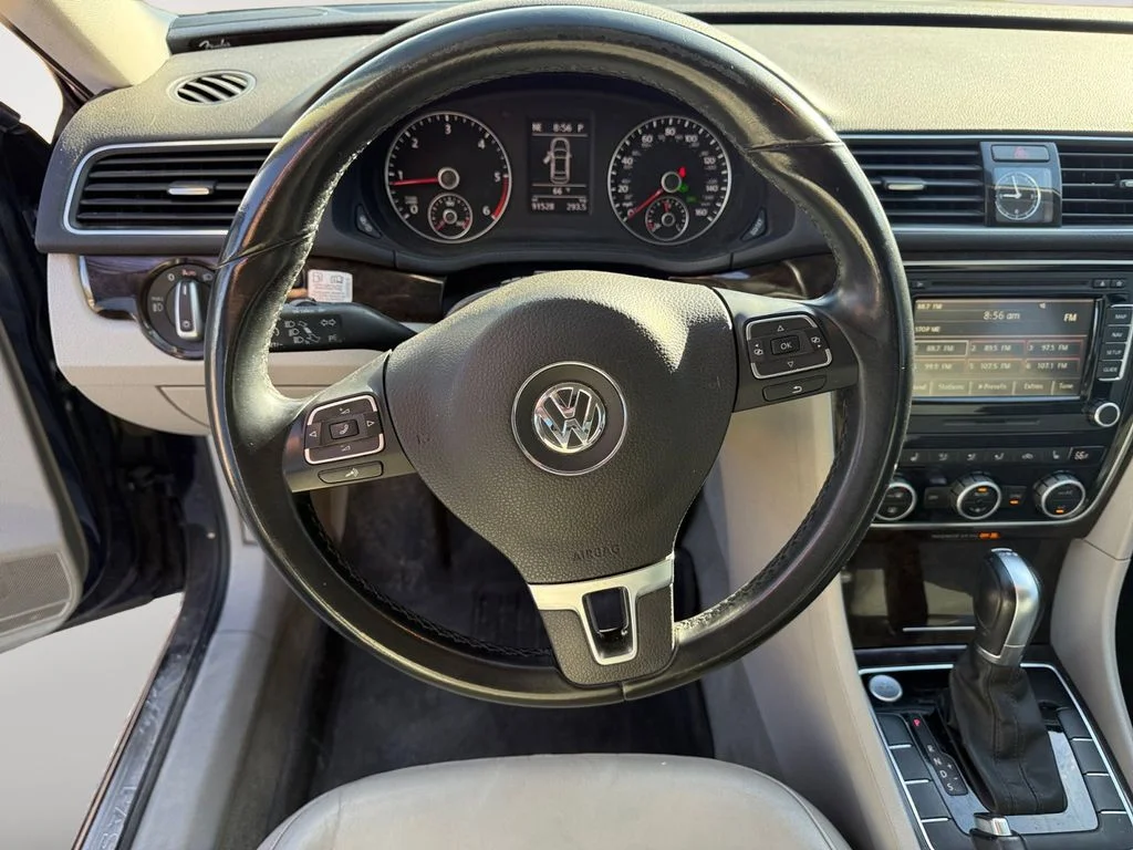Used 2015 Blue Volkswagen TDI SEL Premium image 12