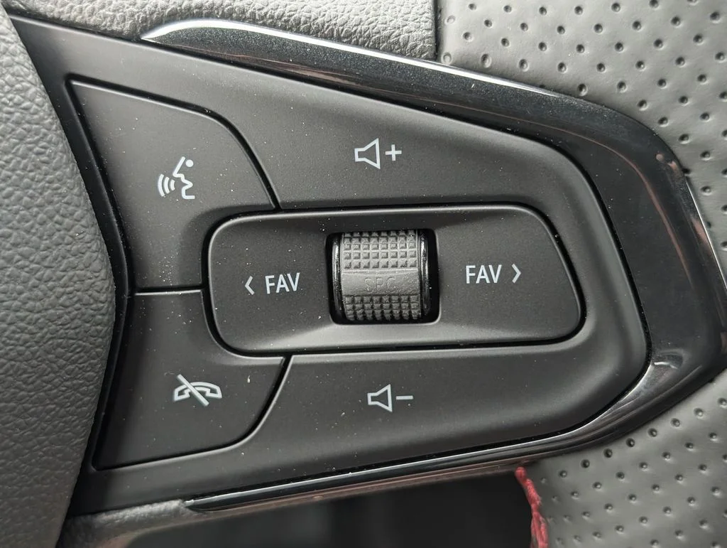 2026 Chevrolet Trax RS - Photo 21