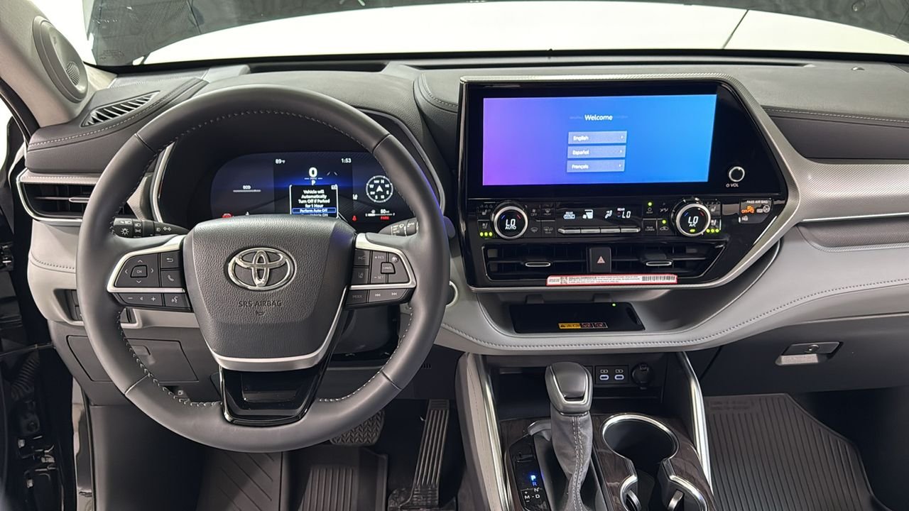 2026 Toyota Highlander Platinum - Photo 9