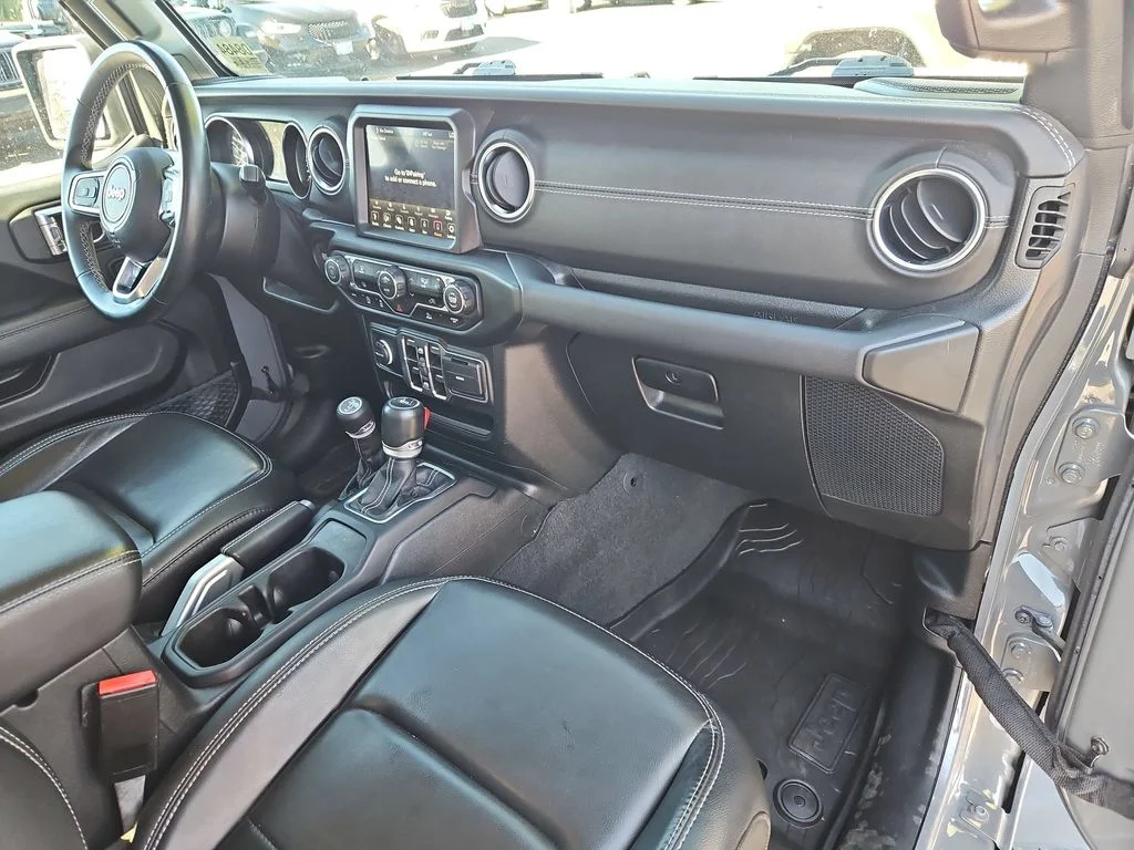 Used 2021 Sting-Gray Clearcoat Jeep Overland image 29