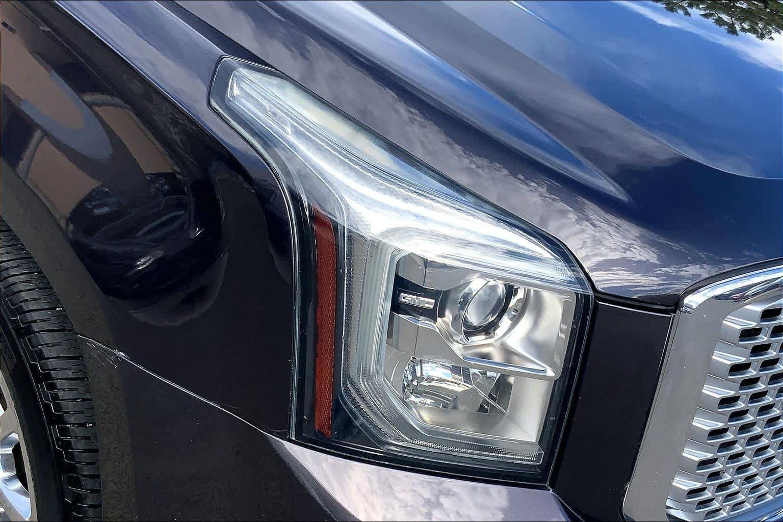 Used 2015 Iridium Metallic GMC Denali image 27