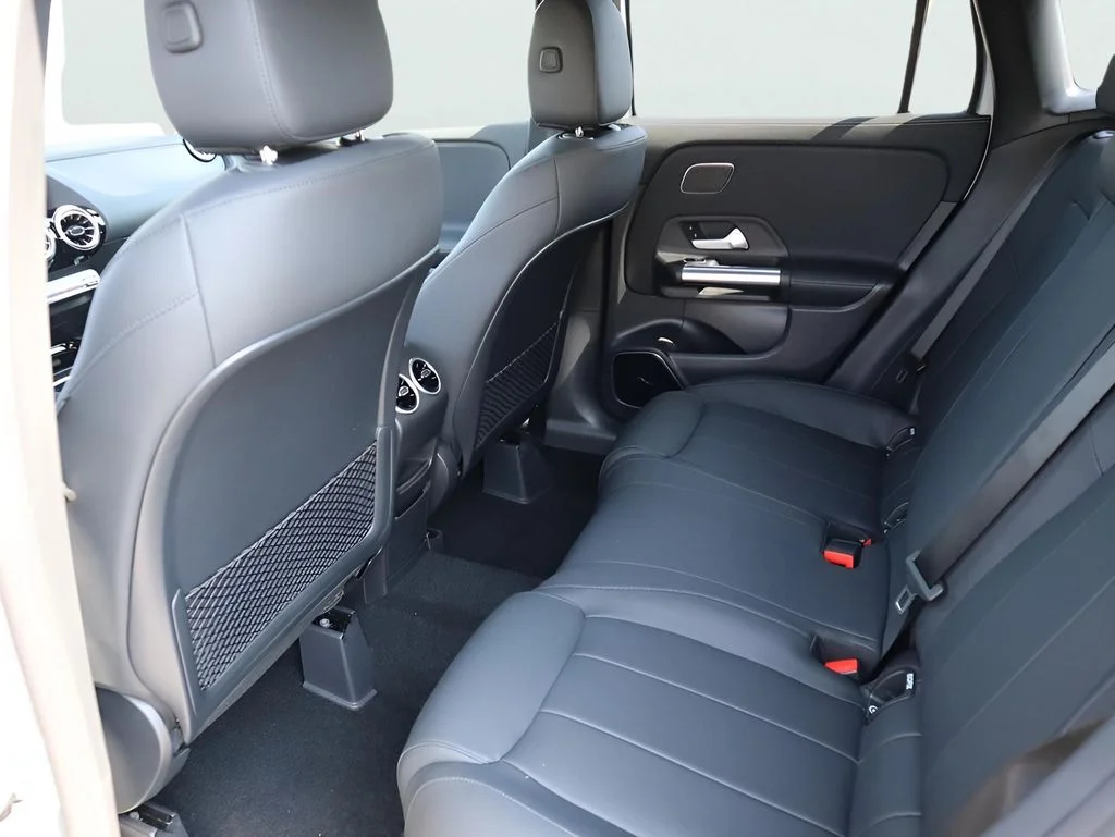 Used 2026 Cirrus Silver Metallic Mercedes-Benz GLA 250 image 21