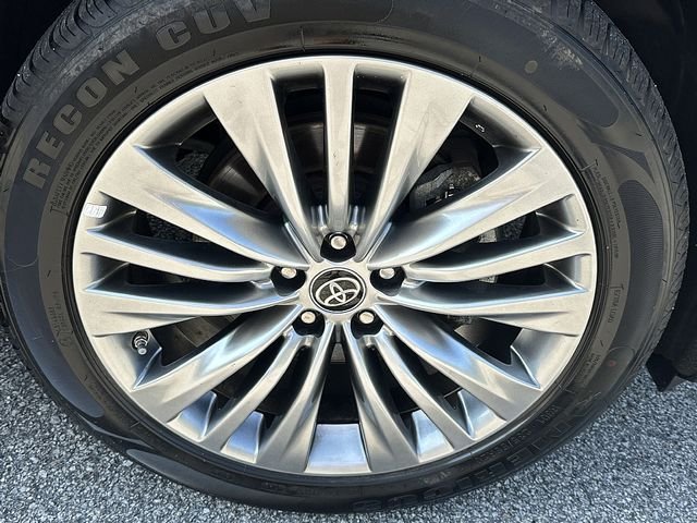 Used 2023 Red Toyota Platinum image 10
