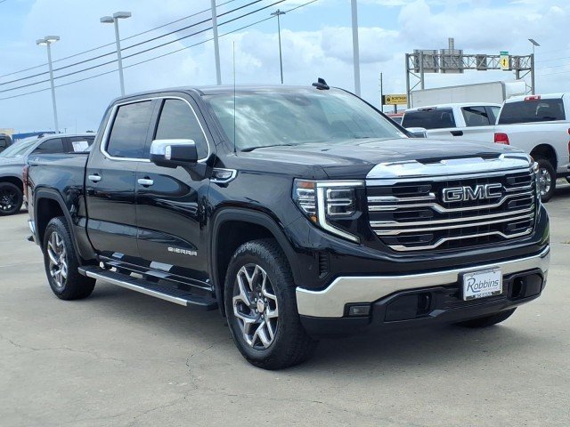 Used 2026 Onyx Black GMC SLT image 3
