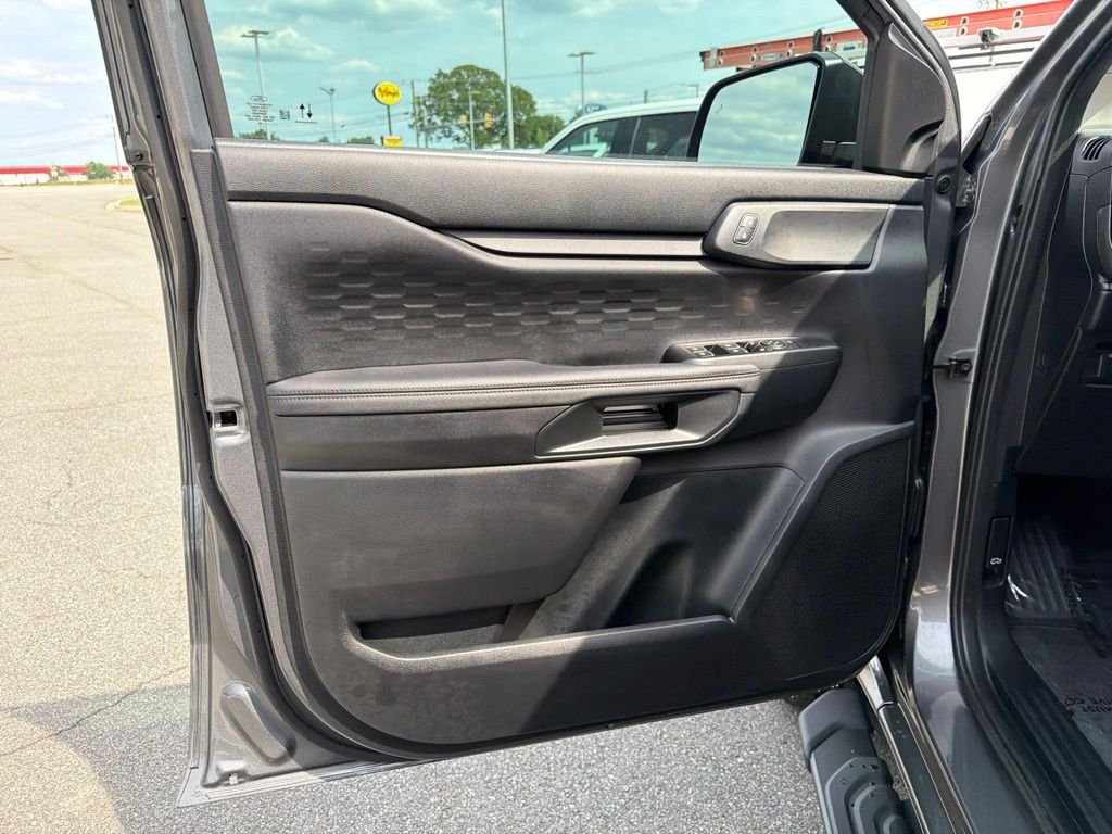 New 2026 Carbonized Gray Metallic Ford XLT image 12