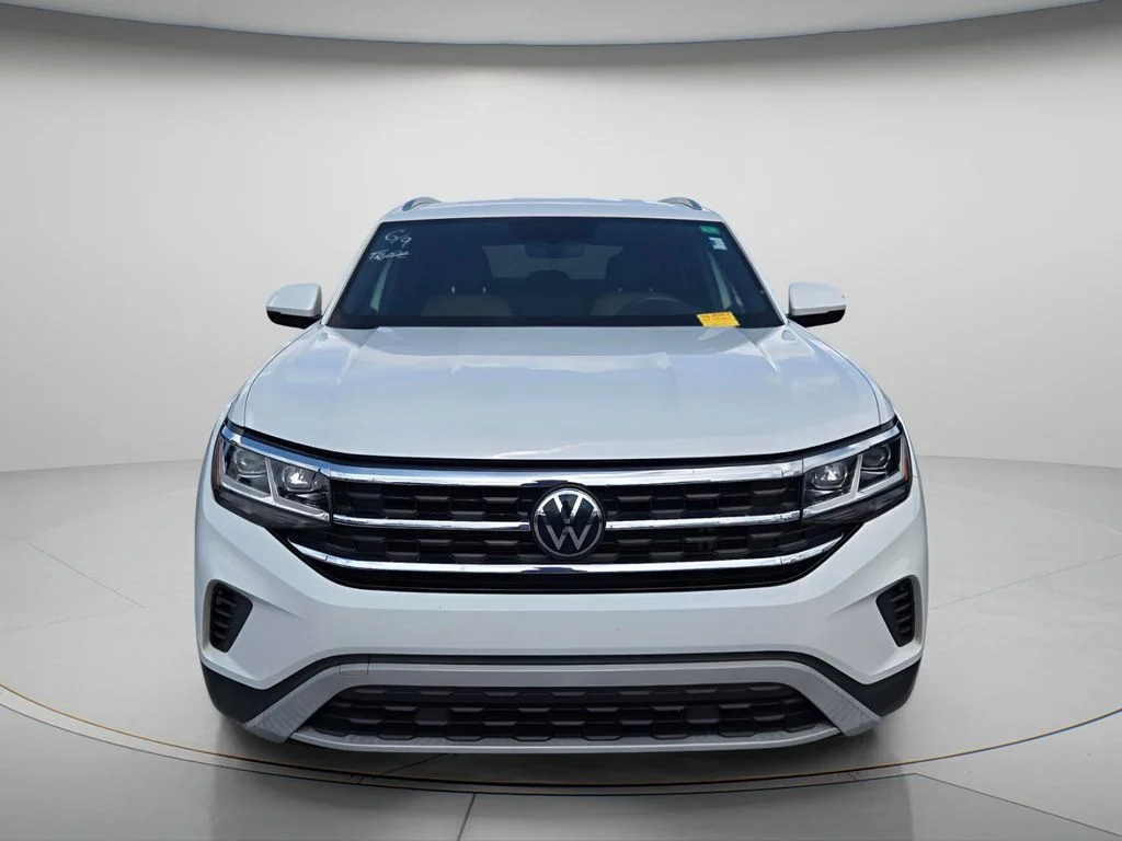 Used 2023 White Volkswagen 2.0T SE image 3