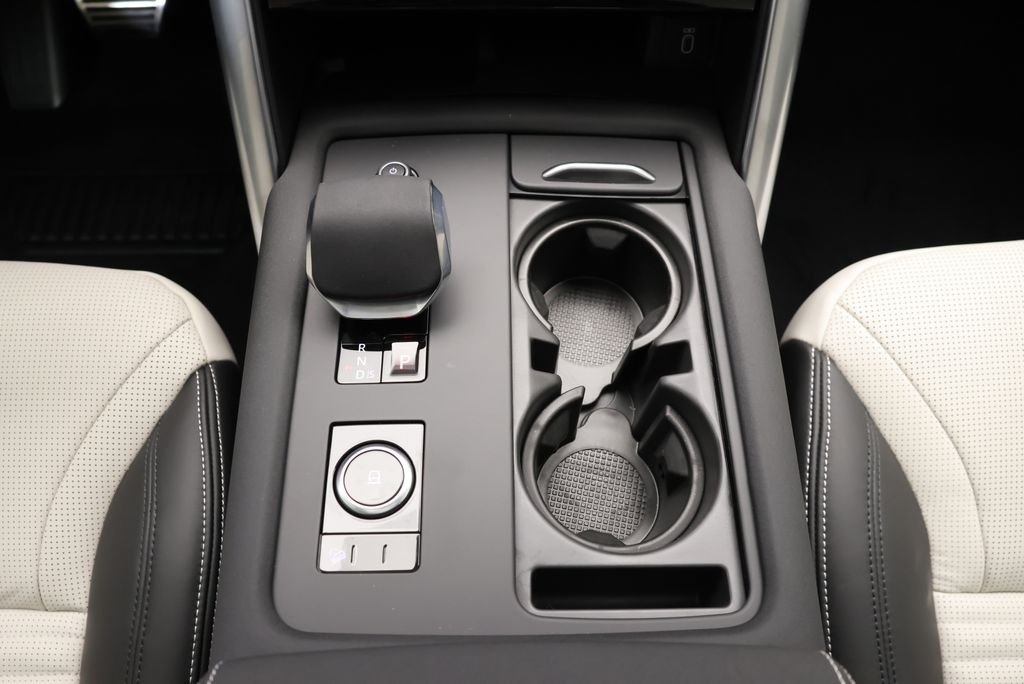 New 2026 Varesine Blue Land Rover Dynamic SE image 25
