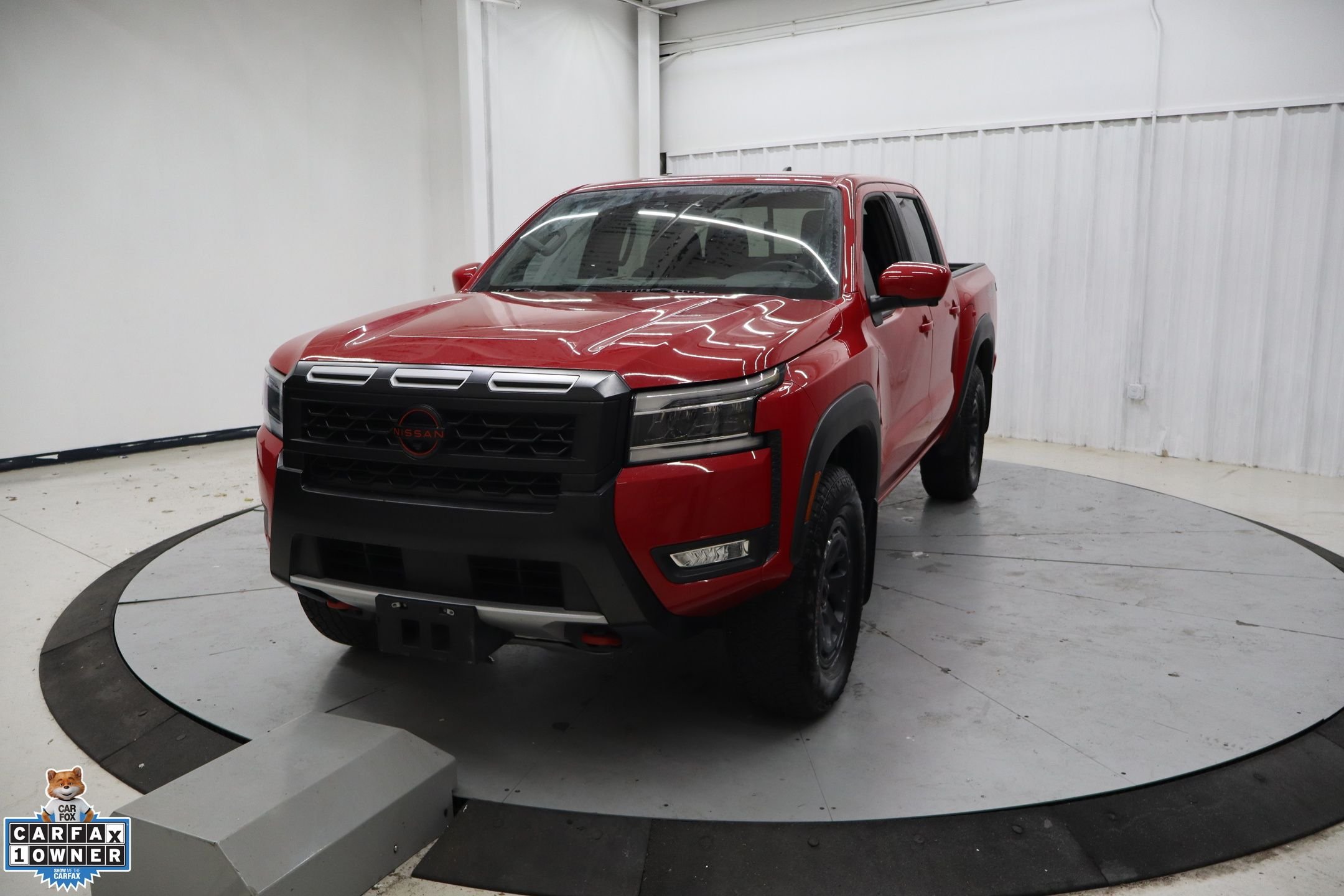 Used 2025 Red Nissan PRO-4X image 8