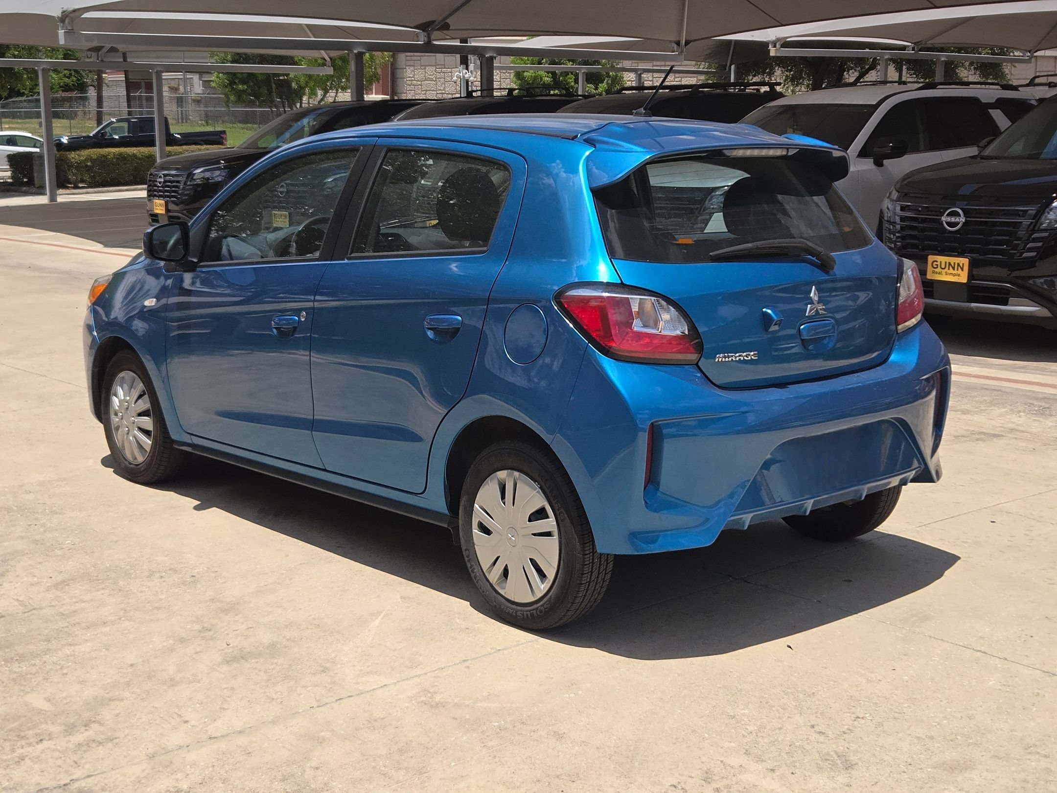 Used 2024  Mitsubishi ES image 5