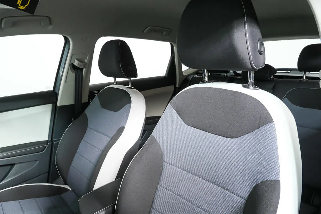 New 2026 Platinum Gray Metallic Volkswagen S image 5