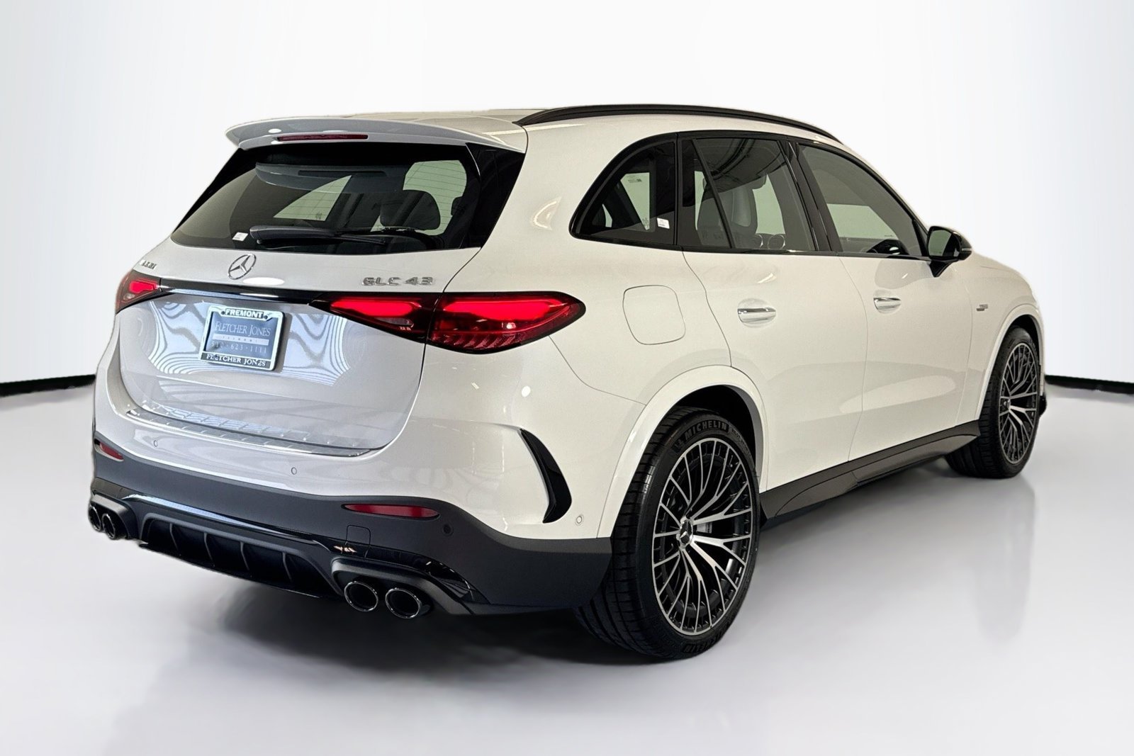 New 2026 MANUFAKTUR Moonlight White Metallic Mercedes-Benz AMG® GLC 43 image 5