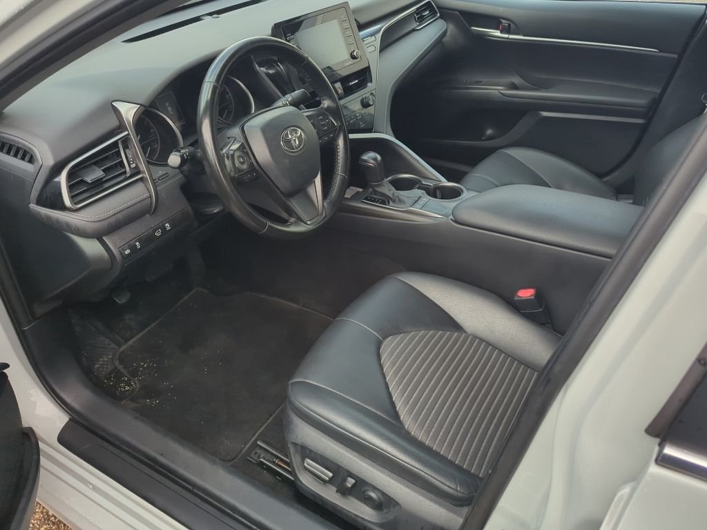 Used 2023 Ice Toyota SE image 7