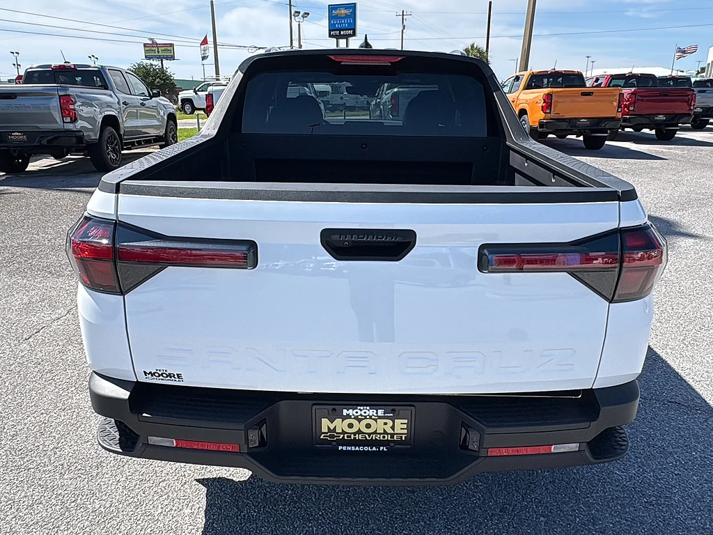 Used 2025 Atlas White Hyundai  image 7