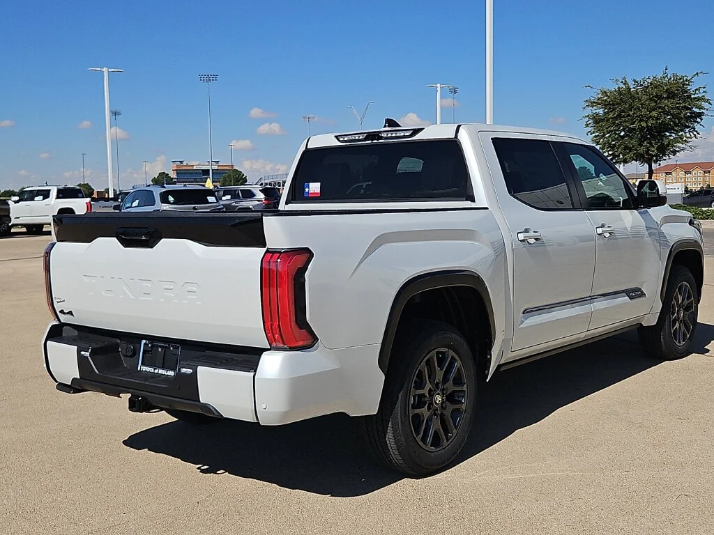 New 2026 Wind Chill Pearl Toyota Platinum image 3
