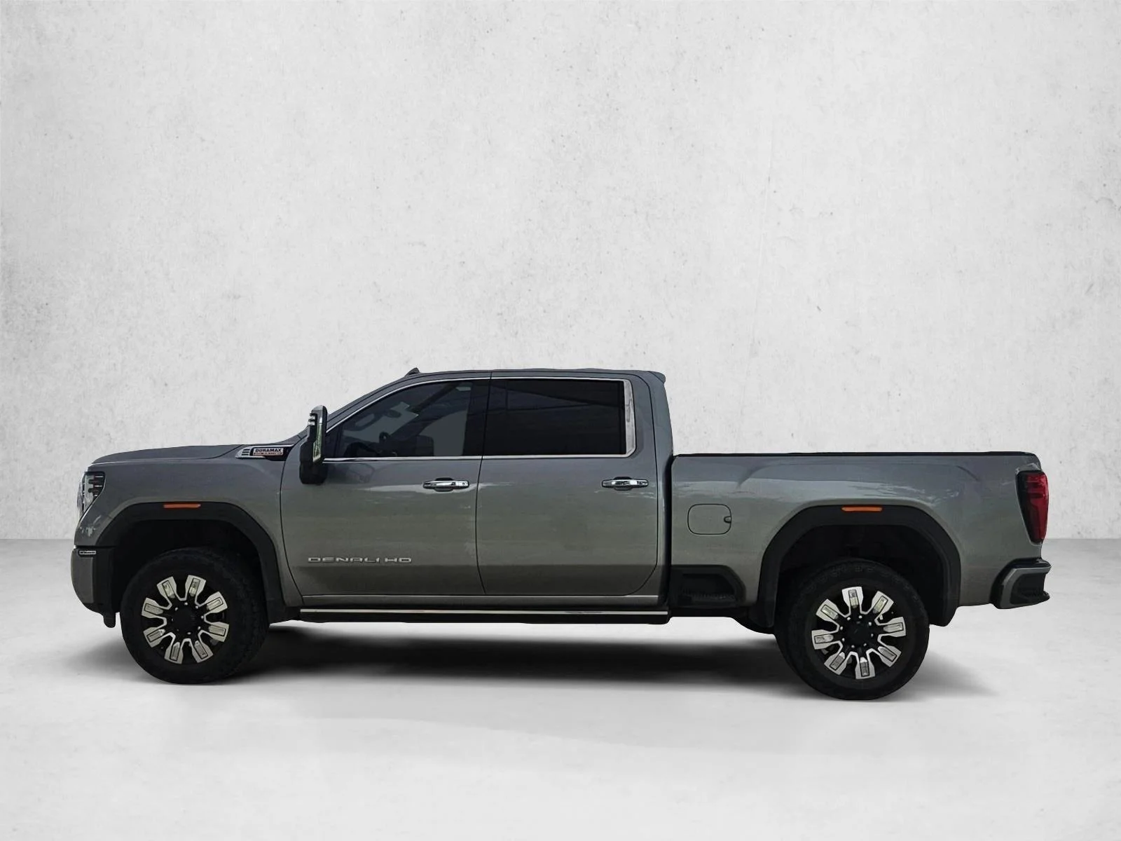 Used 2024 Sterling Metallic GMC Denali image 8
