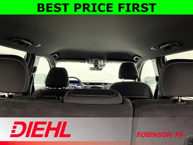 New 2026 Bright White Clear-Coat Exterior Paint Jeep Laredo image 10