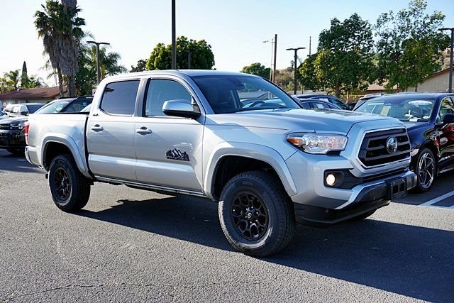 Used 2022 Silver Toyota SR5 image 5