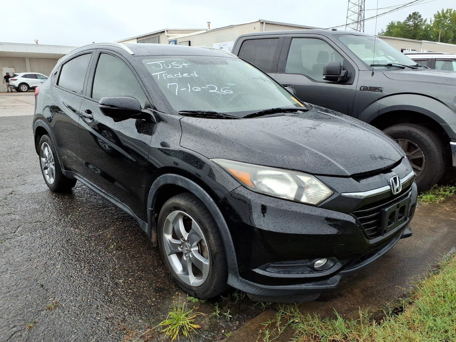 Used 2017 Crystal Black Pearl Honda EX-L Navi image 3