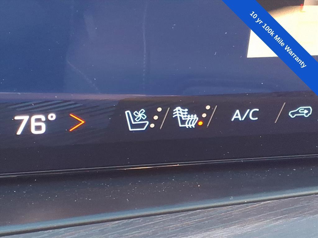 2026 Chevrolet Suburban Premier - Photo 25