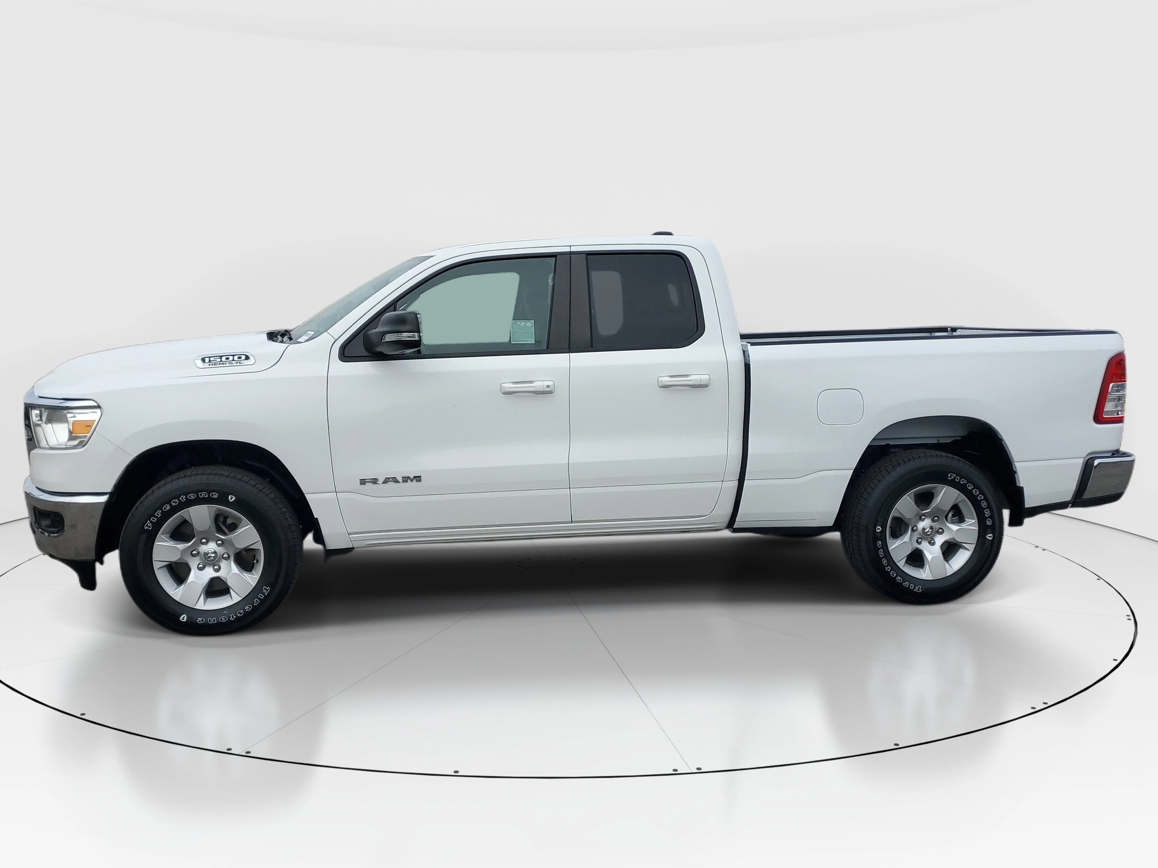 Certified Used 2022 White Ram Big Horn/Lone Star image 2
