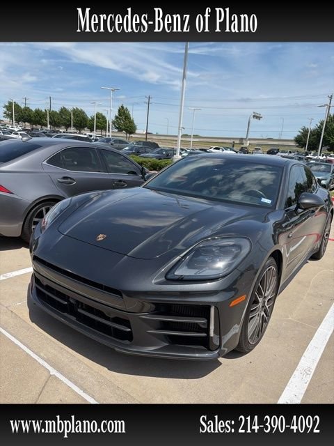 2024 Porsche Panamera 4's photo