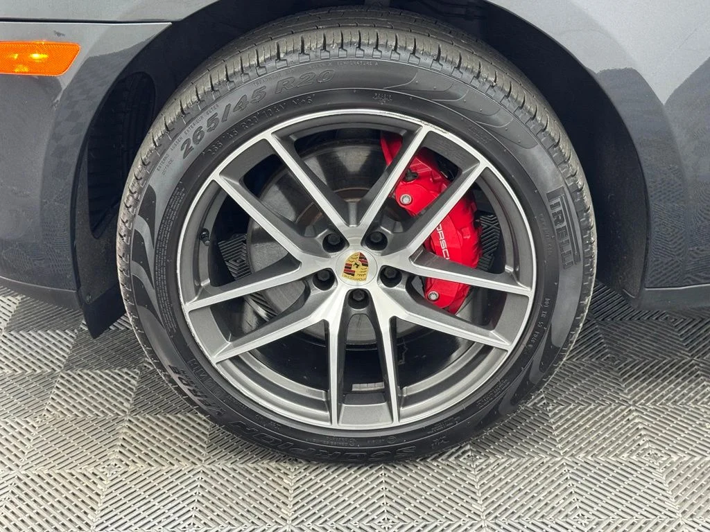 Used 2022 Volcano Grey Metallic Porsche S image 14